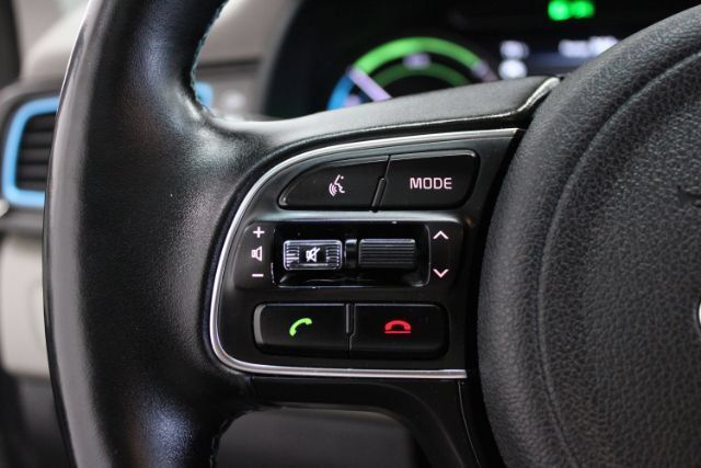 Used 2018 Kia Niro EX Premium FWD image 17
