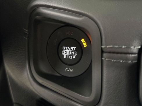 New 2025 Jeep Gladiator Sport w/ Premium Package image 32