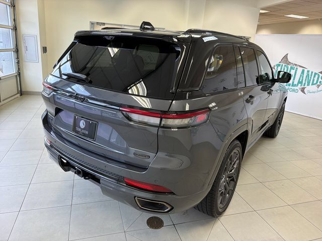 Used 2025 Jeep Grand Cherokee Summit AWD/4WD image 8