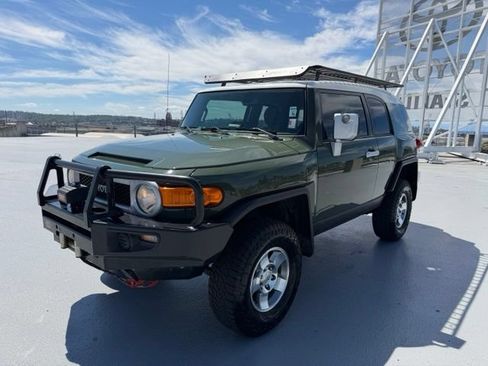 Used 2010 Toyota FJ Cruiser 4WD w/ Convenience Pkg image 7