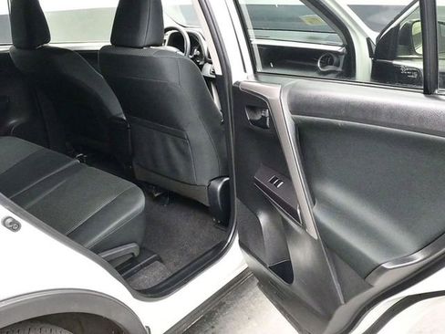 Used 2018 Toyota RAV4 LE image 12