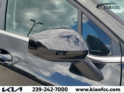 New 2026 Kia Sportage LX image 8