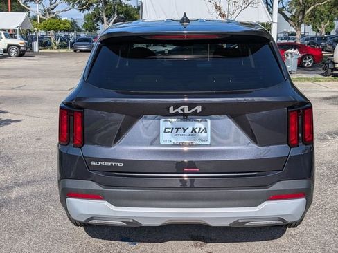 New 2026 Kia Sorento LX FWD image 5