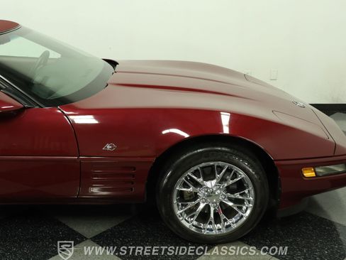 Used 1993 Chevrolet Corvette Convertible RWD image 29