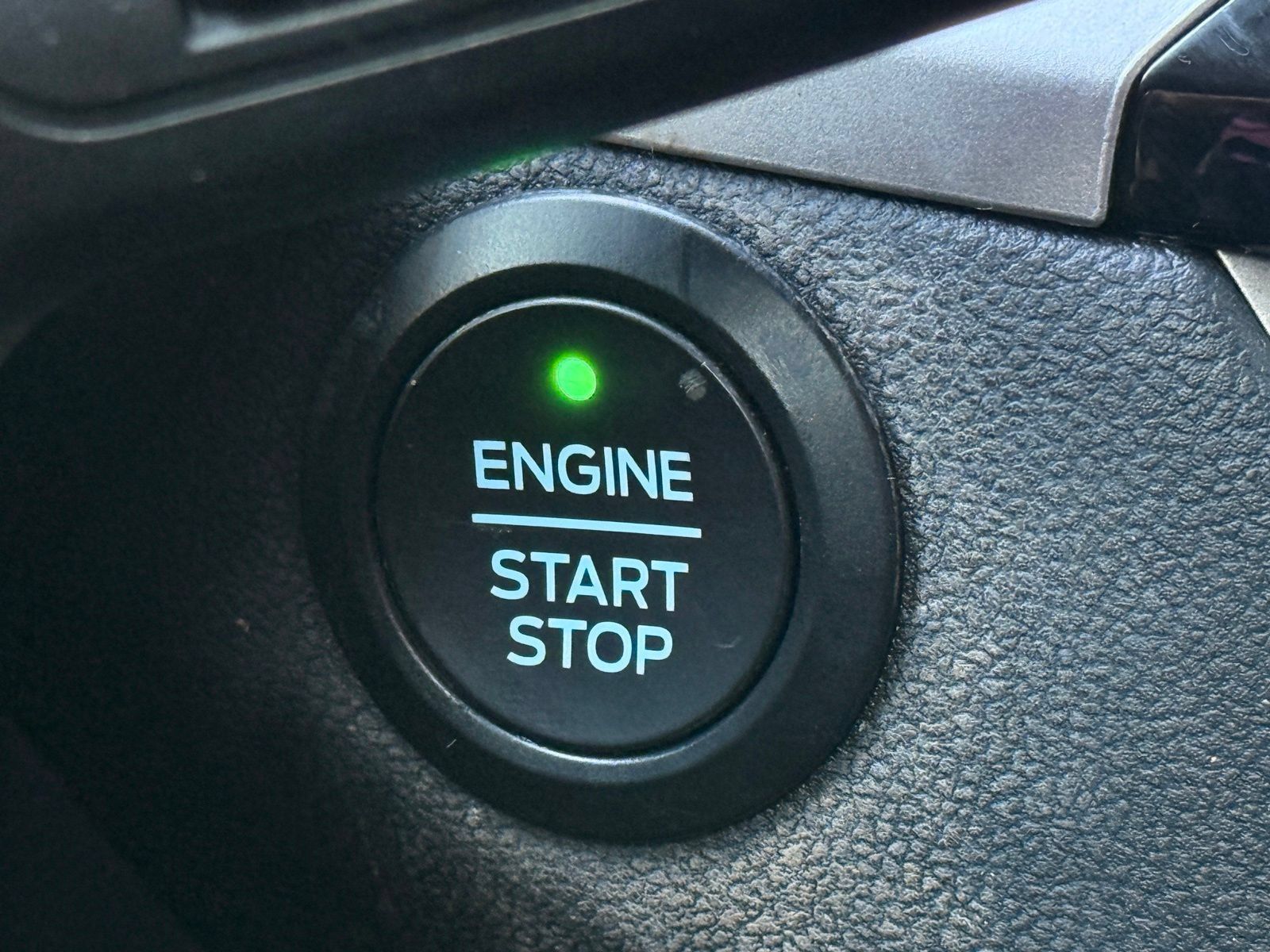 Used 2020 Ford Escape SEL FWD image 28