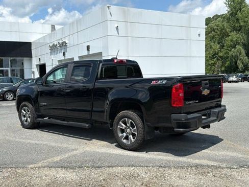 Used 2019 Chevrolet Colorado Z71 AWD/4WD image 8