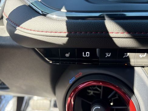 Used 2021 Chevrolet Blazer RS w/ Driver Confidence II Package image 32