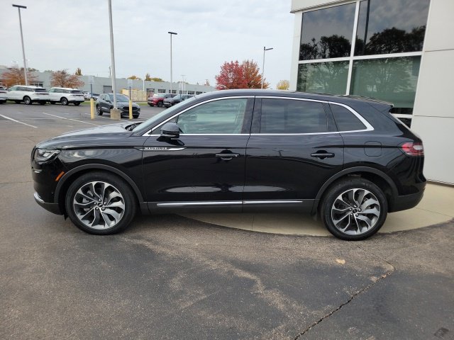 Certified 2022 Lincoln Nautilus Reserve w/ Equipment Group 201A AWD/4WD image 3
