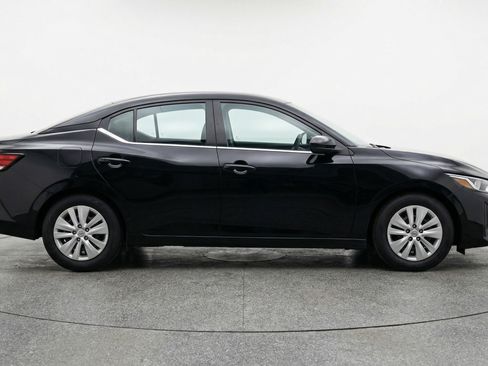 Used 2025 Nissan Sentra S FWD image 11