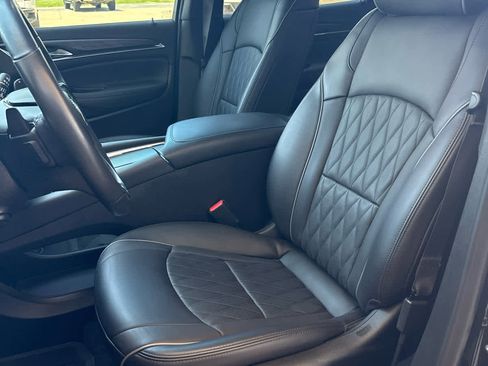 Used 2023 Buick Enclave Avenir image 11