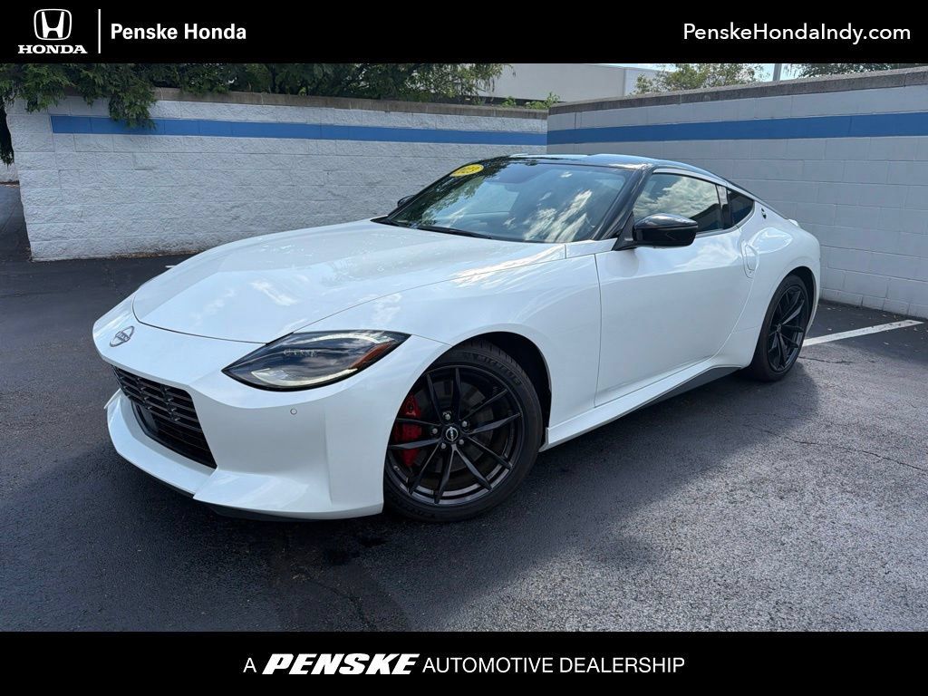 Used 2023 Nissan Z w/ Floor Mat Package (L93) RWD image 1