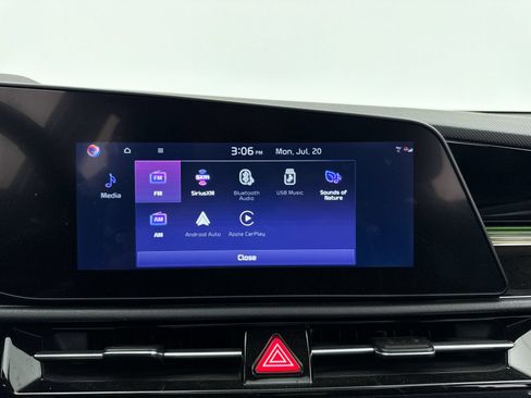 Used 2023 Kia Niro EX Touring FWD image 24