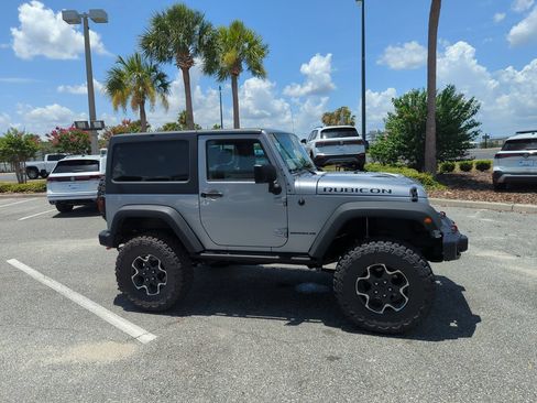 Used 2016 Jeep Wrangler Rubicon AWD/4WD image 2