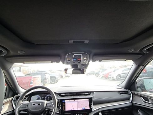 New 2026 Jeep Grand Cherokee Altitude AWD/4WD image 22