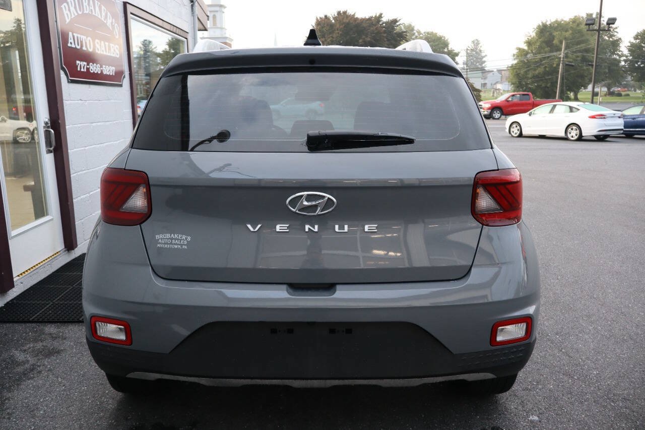 Used 2020 Hyundai Venue SEL w/ Convenience + Premium Package FWD image 3