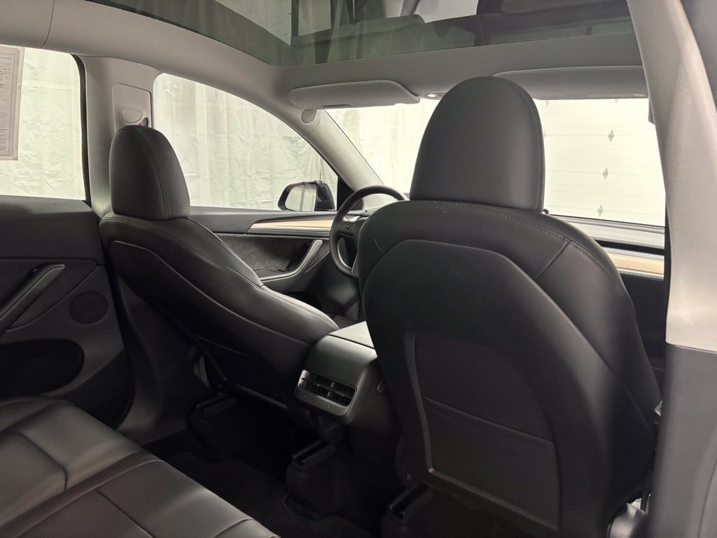 Used 2024 Tesla Model Y Long Range AWD/4WD image 50