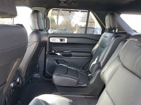 Used 2022 Ford Explorer ST w/ Equipment Group 401A image 15