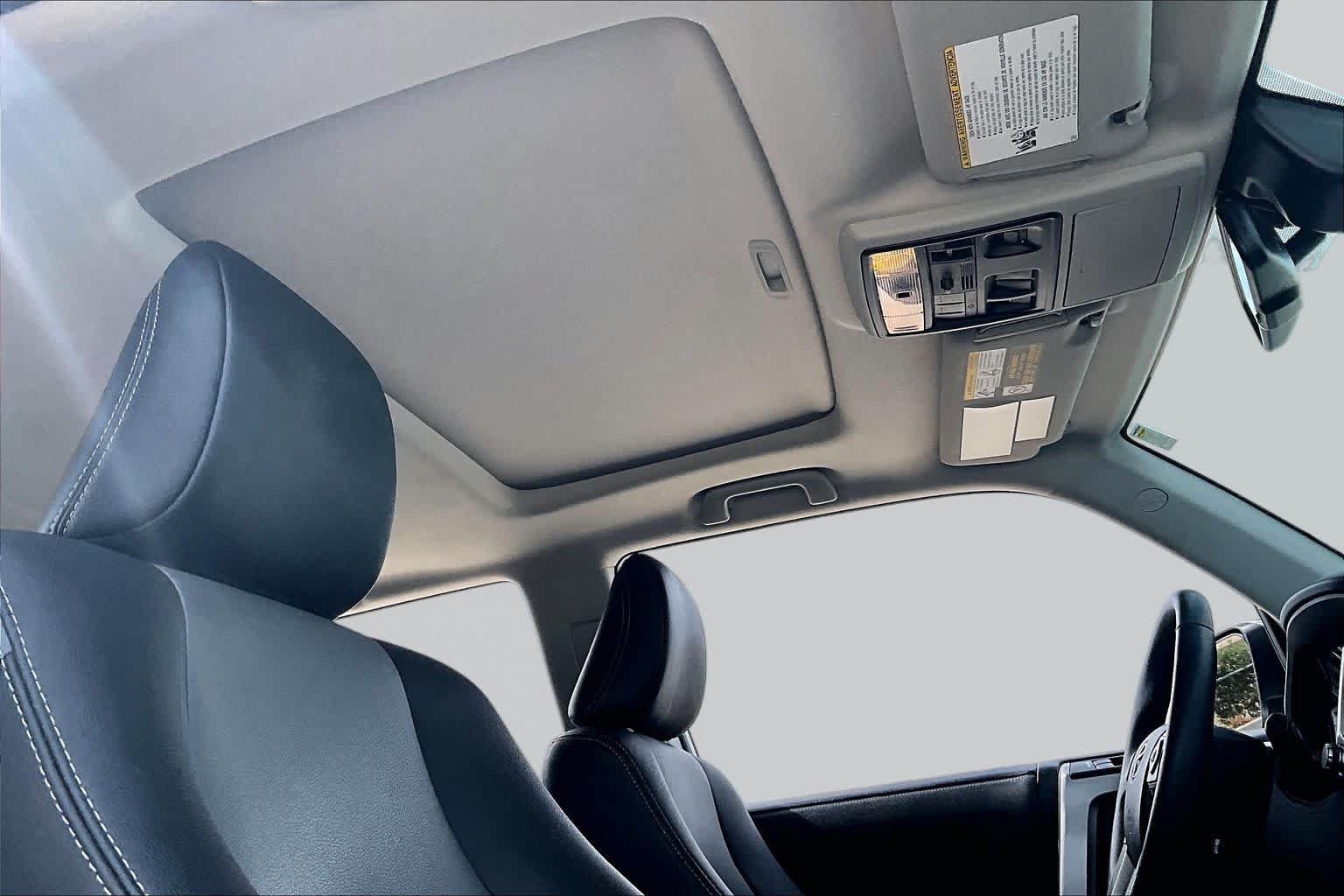 Used 2022 Toyota 4Runner SR5 Premium w/ Moonroof Package RWD image 14
