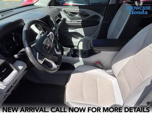 Used 2023 GMC Terrain SLT w/ LPO, Floor Liner Package AWD/4WD image 9