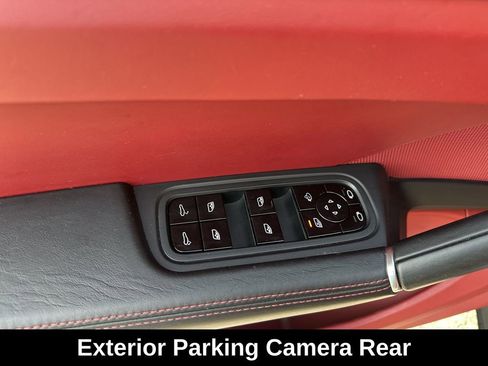 Used 2021 Porsche Cayenne S image 17