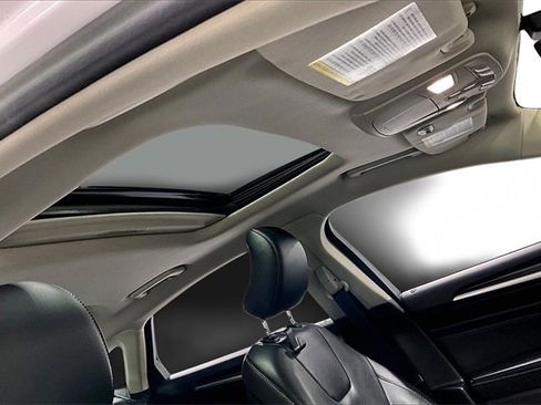 Used 2019 Ford Fusion Titanium image 4