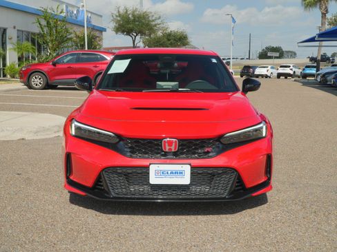 Used 2025 Honda Civic Type R image 2
