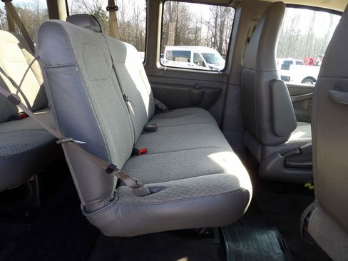 Used 2024 Chevrolet Express 3500 LS image 29