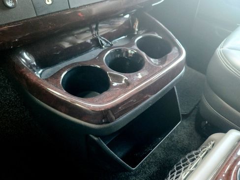 Used 2015 Chevrolet Express 2500 RWD image 32