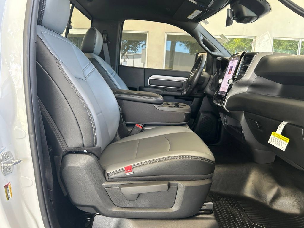 Used 2025 RAM 3500 Tradesman AWD/4WD image 23