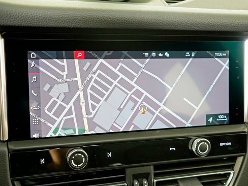 New 2026 Porsche Macan image 25