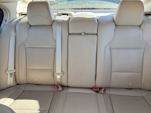 Used 2016 Ford Taurus SEL w/ Equipment Group 201A image 27