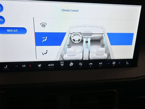 Used 2025 Ford Maverick XLT w/ XLT Luxury Package AWD/4WD image 17