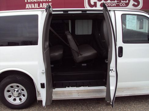 Used 2014 Chevrolet Express 1500 LS AWD/4WD image 11