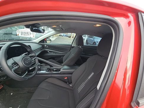Certified 2023 Hyundai Elantra SEL w/ Convenience Package image 14