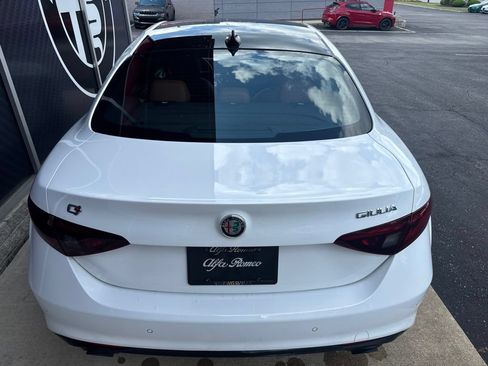 Used 2022 Alfa Romeo Giulia Ti AWD/4WD image 11