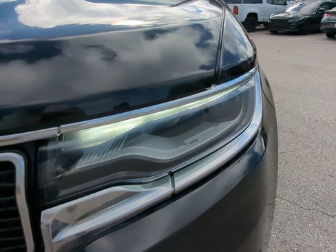 Used 2022 Jeep Wagoneer Series III w/ Flexible Seating Group image 11