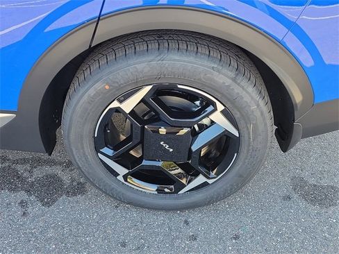 New 2026 Kia Sportage EX image 40