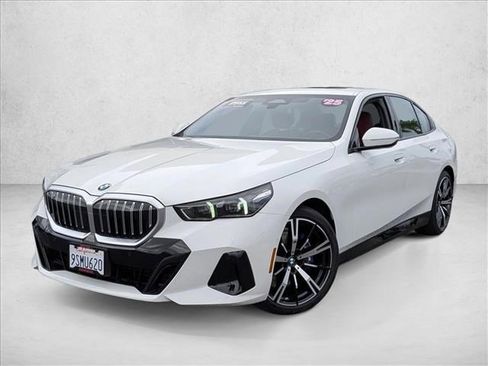 Certified 2025 BMW 530i xDrive w/ M Sport Package image 1