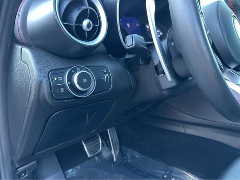 Used 2023 Alfa Romeo Giulia Estrema image 33