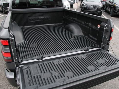 Certified 2025 Nissan Frontier SV RWD image 31