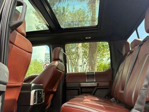 Used 2018 Ford F150 Platinum w/ Equipment Group 701A Luxury image 12