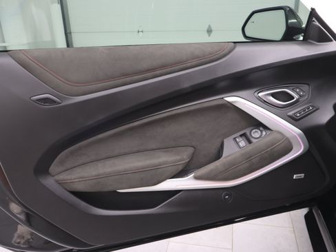 Used 2019 Chevrolet Camaro ZL1 RWD image 35