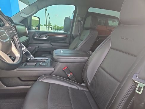Used 2025 GMC Sierra 3500 Denali w/ Denali Reserve Package AWD/4WD image 14