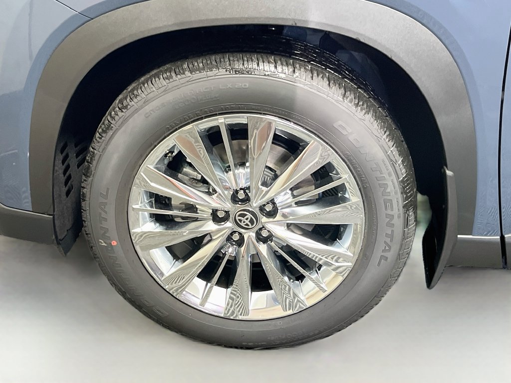 New 2026 Toyota Grand Highlander AWD image 10