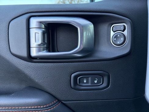 Used 2021 Jeep Gladiator Mojave image 4