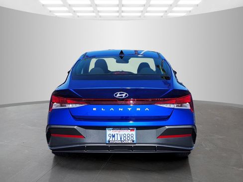 Used 2024 Hyundai Elantra SEL FWD image 6