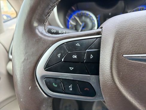 Used 2018 Chrysler Pacifica Touring-L w/ Premium Audio Group image 28