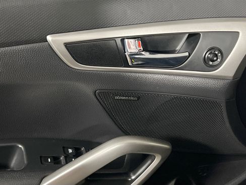 Used 2016 Hyundai Veloster w/ Option Group 03 image 16