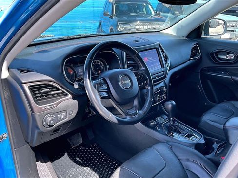 Used 2021 Jeep Cherokee Trailhawk w/ Technology Group image 16