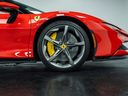 Used 2021 Ferrari SF90 Stradale image 6